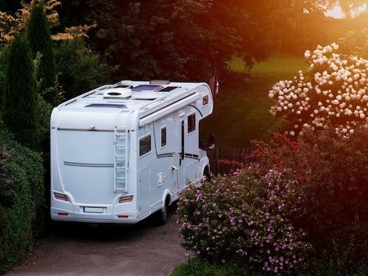 Najlepsze przyczepy kempingowe na europejskie podróże – przewodnik po topowych modelach 2026