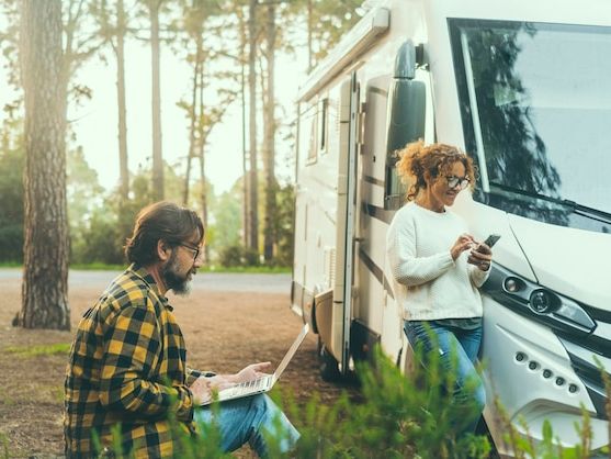 Ubezpieczenie kampera i przyczepy – co musisz wiedzieć przed podróżą po Europie?